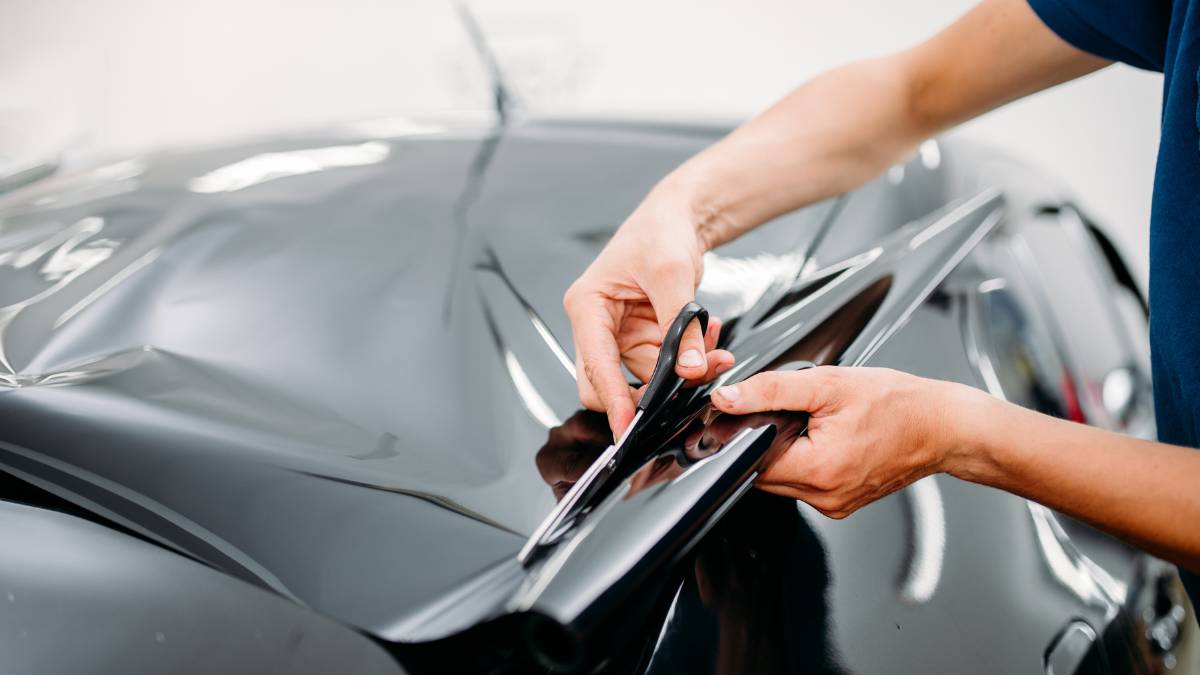 Window Tint Removal: A Complete DIY Guide for Automotive Films